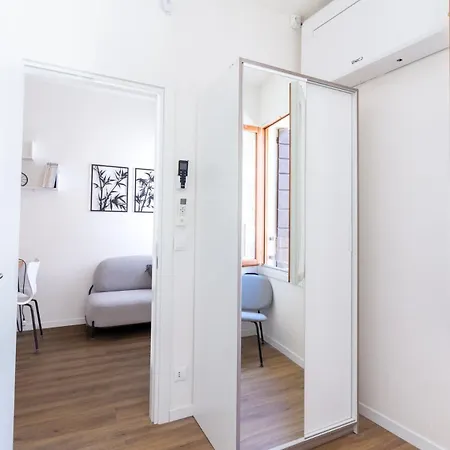 Chic & Smart Flat In Apartament Padwa